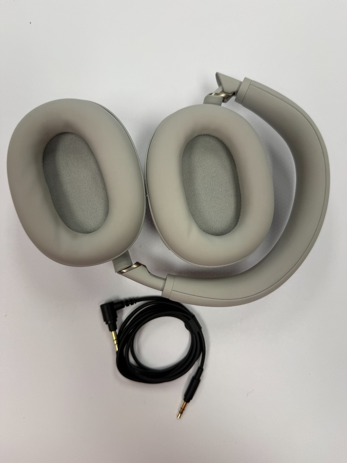 Sony WH-1000XM6 Wireless Noise-Canceling Headphones Platinum Silver