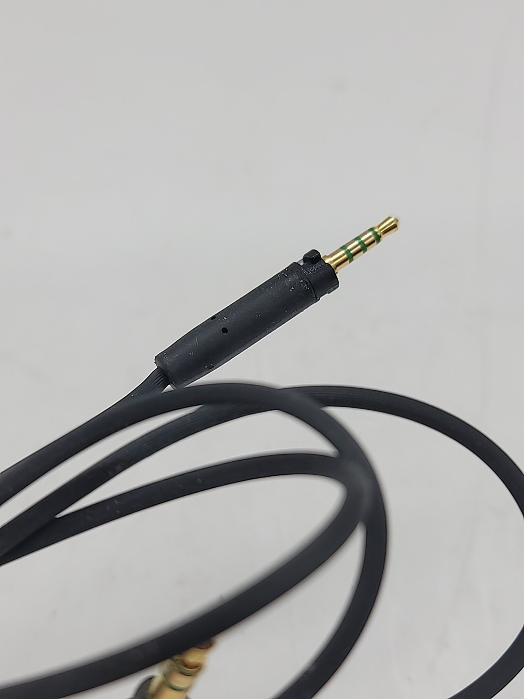 Genuine Sennheiser Audio Cable 3.5mm-2.5mm Jack for HD 450BT Black