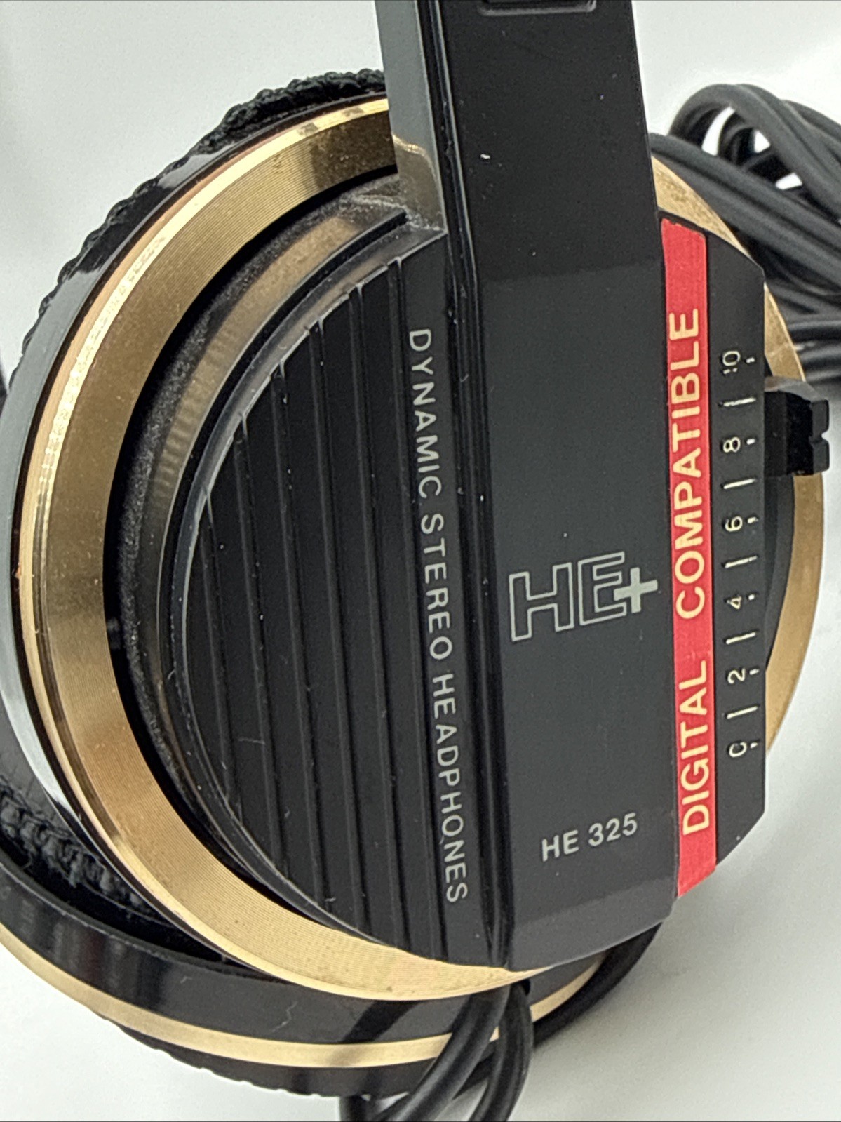 Vintage HE+ HE 325 Over The Ear Dynamic Stereo Headphones 1980’s
