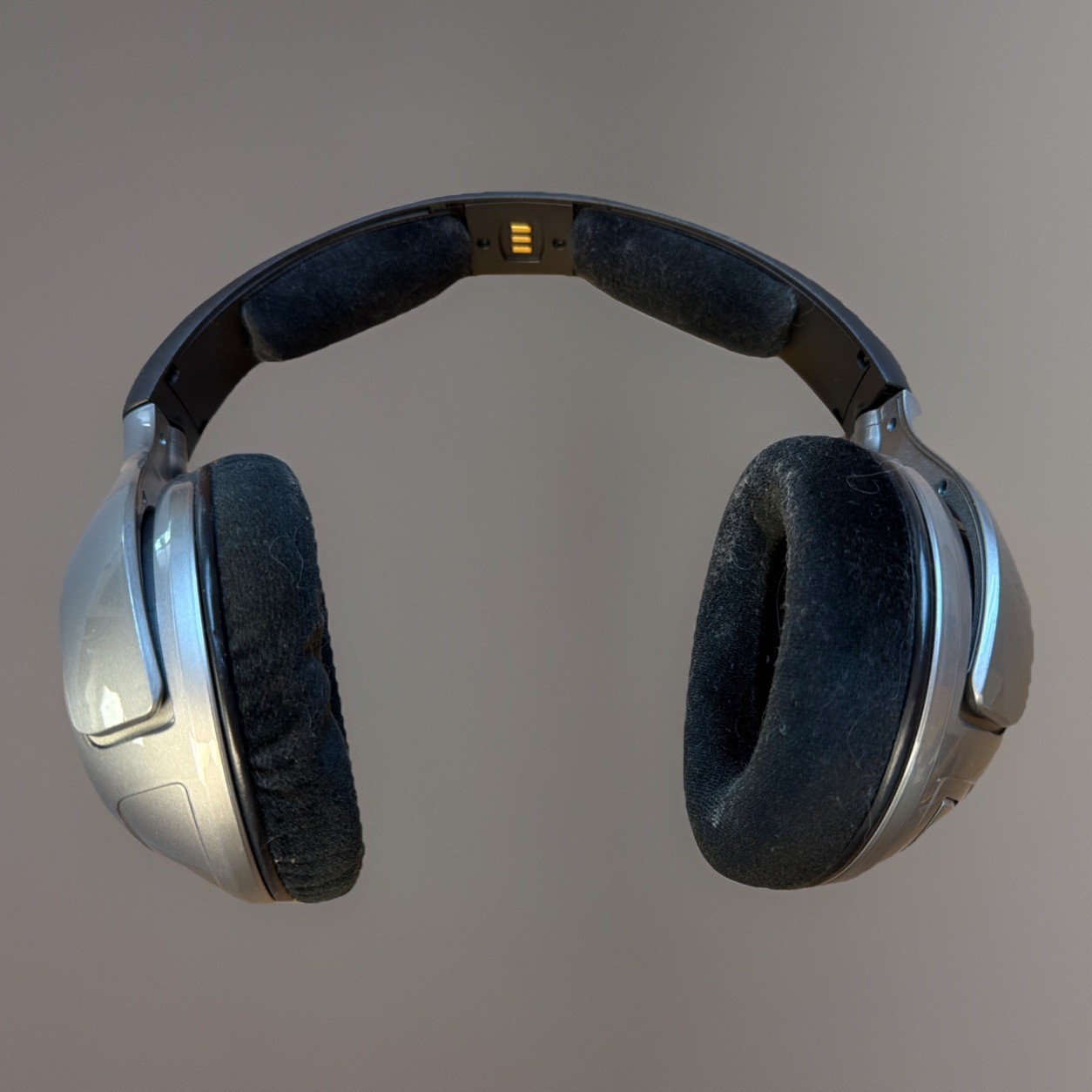 Sennheiser HDR180 Digital Wireless Receiver Headphone ONLY (requires the RS180)!