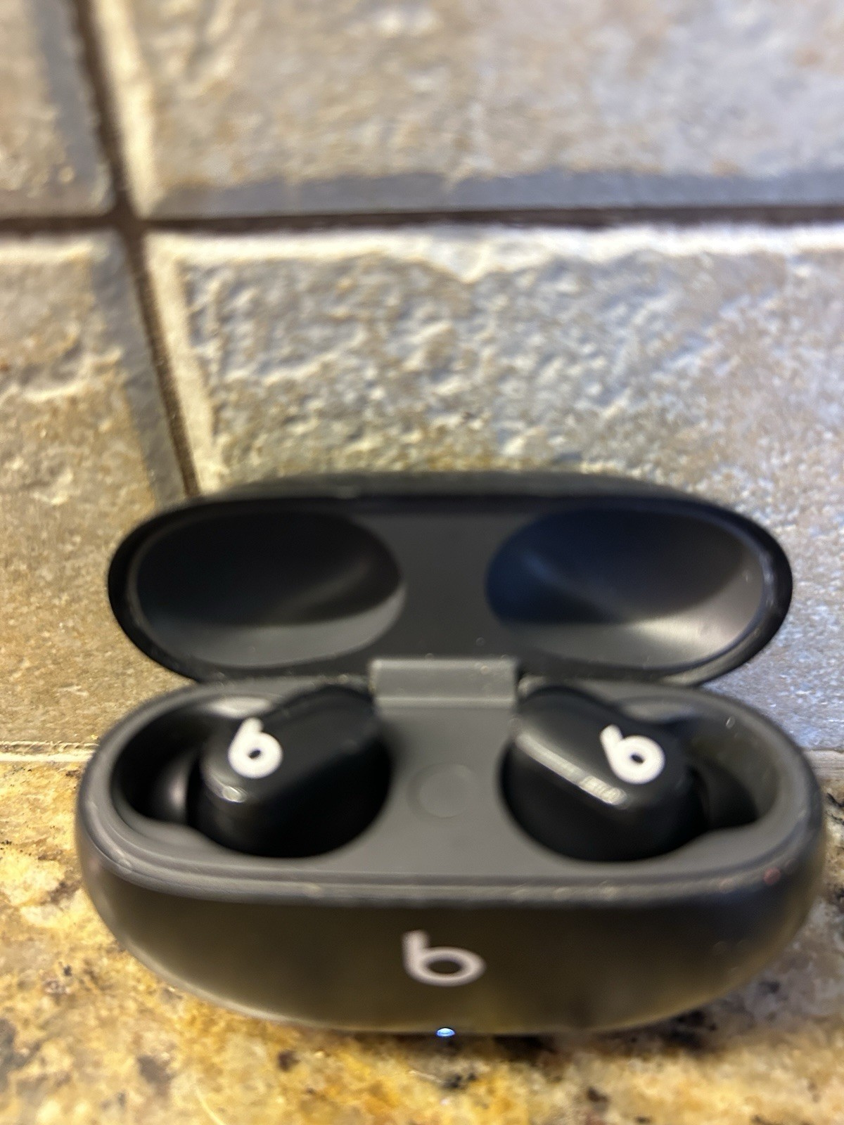 Used Beats Without Box Great Condition Studio Buds Black
