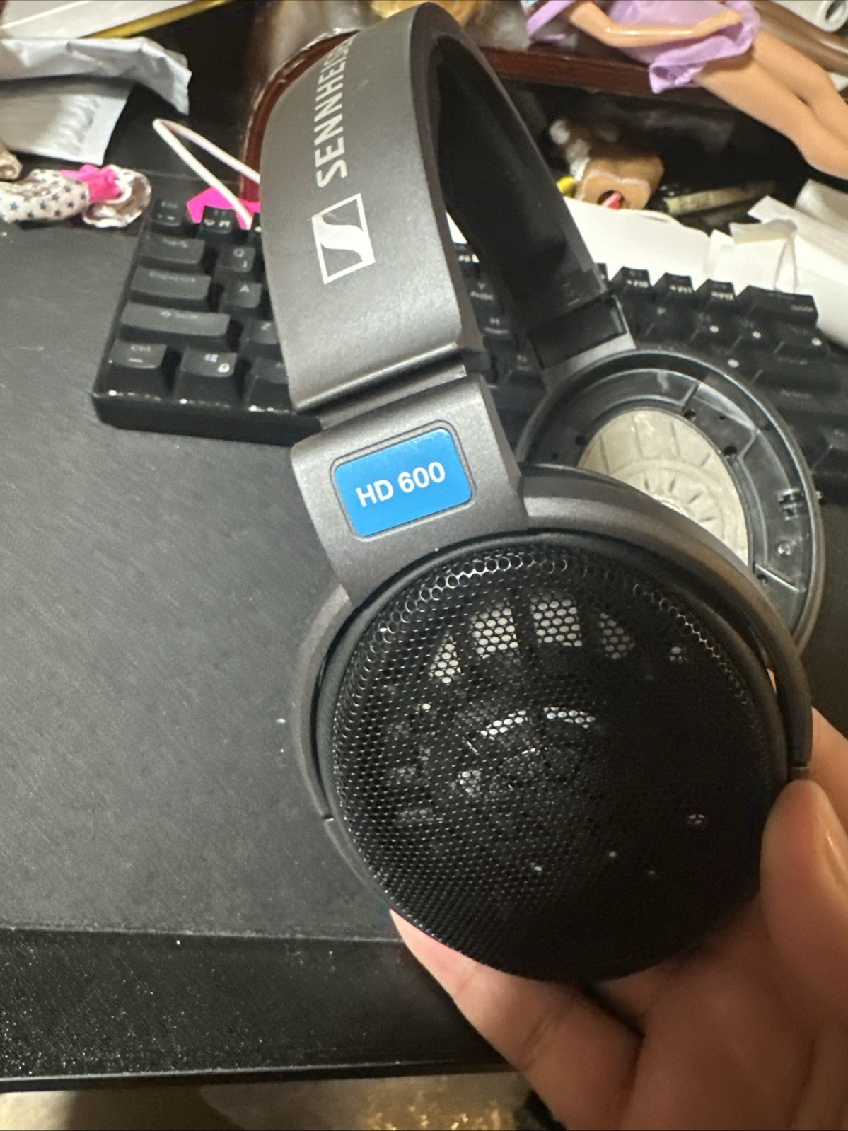 Sennheiser HD 600 Open-back Audiophile/Professional Headphones READ DESCRIPTION