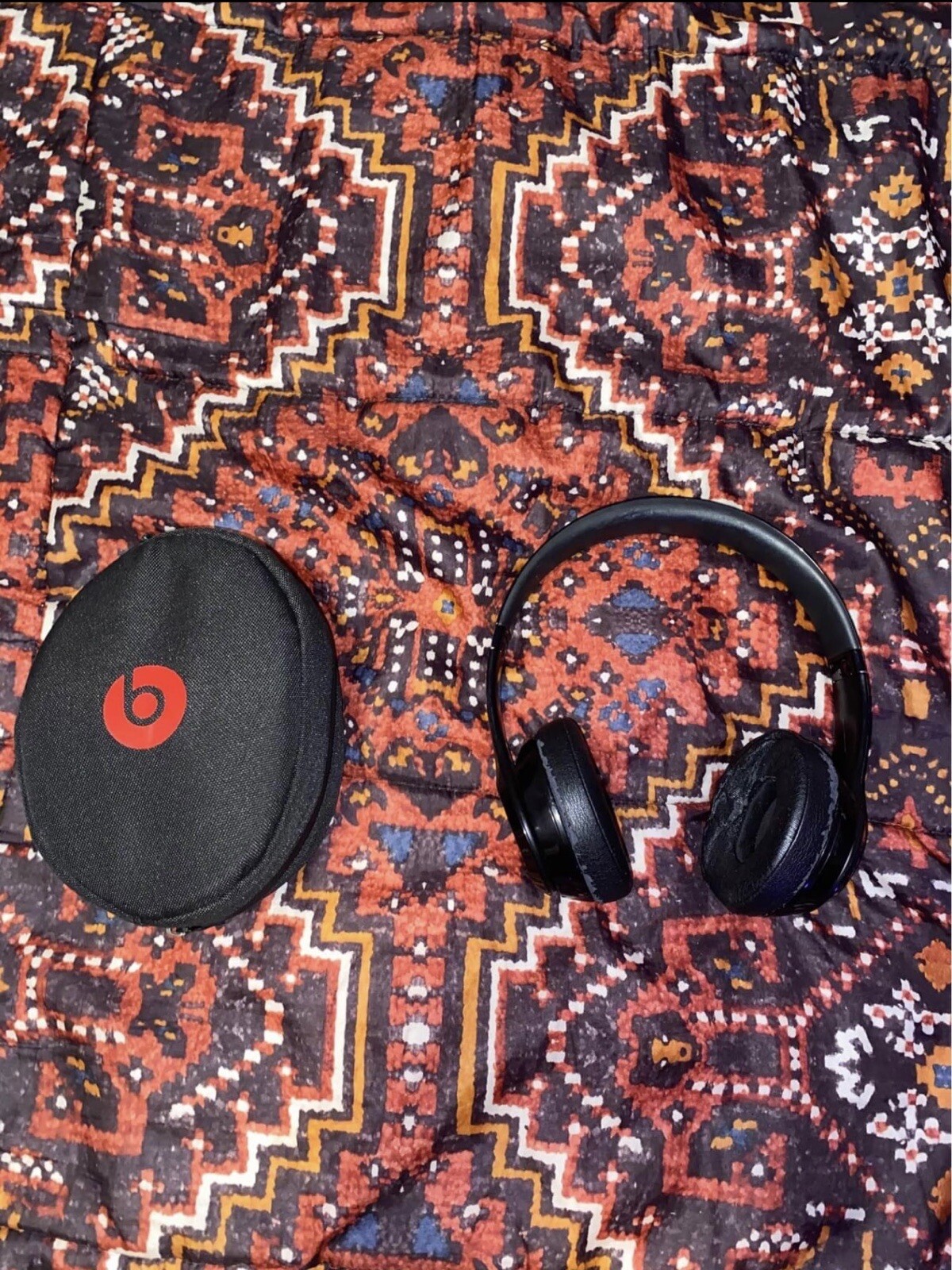 Beats by Dr. Dre Solo3 Over the Ear Headphone – Gloss Black