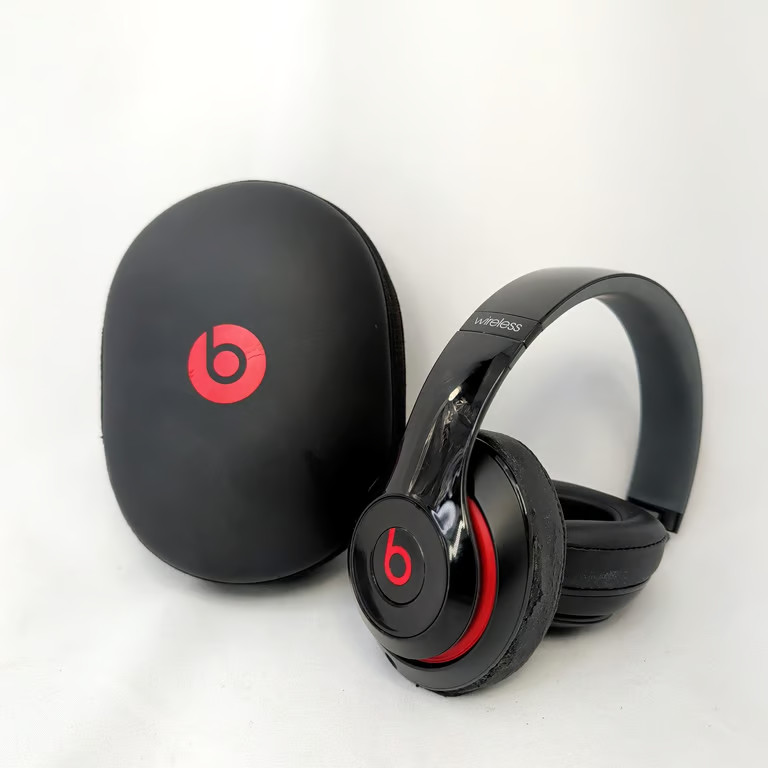 Beats Studio Wireless Headphones B0501 Black Red Cracked Band Tested Working