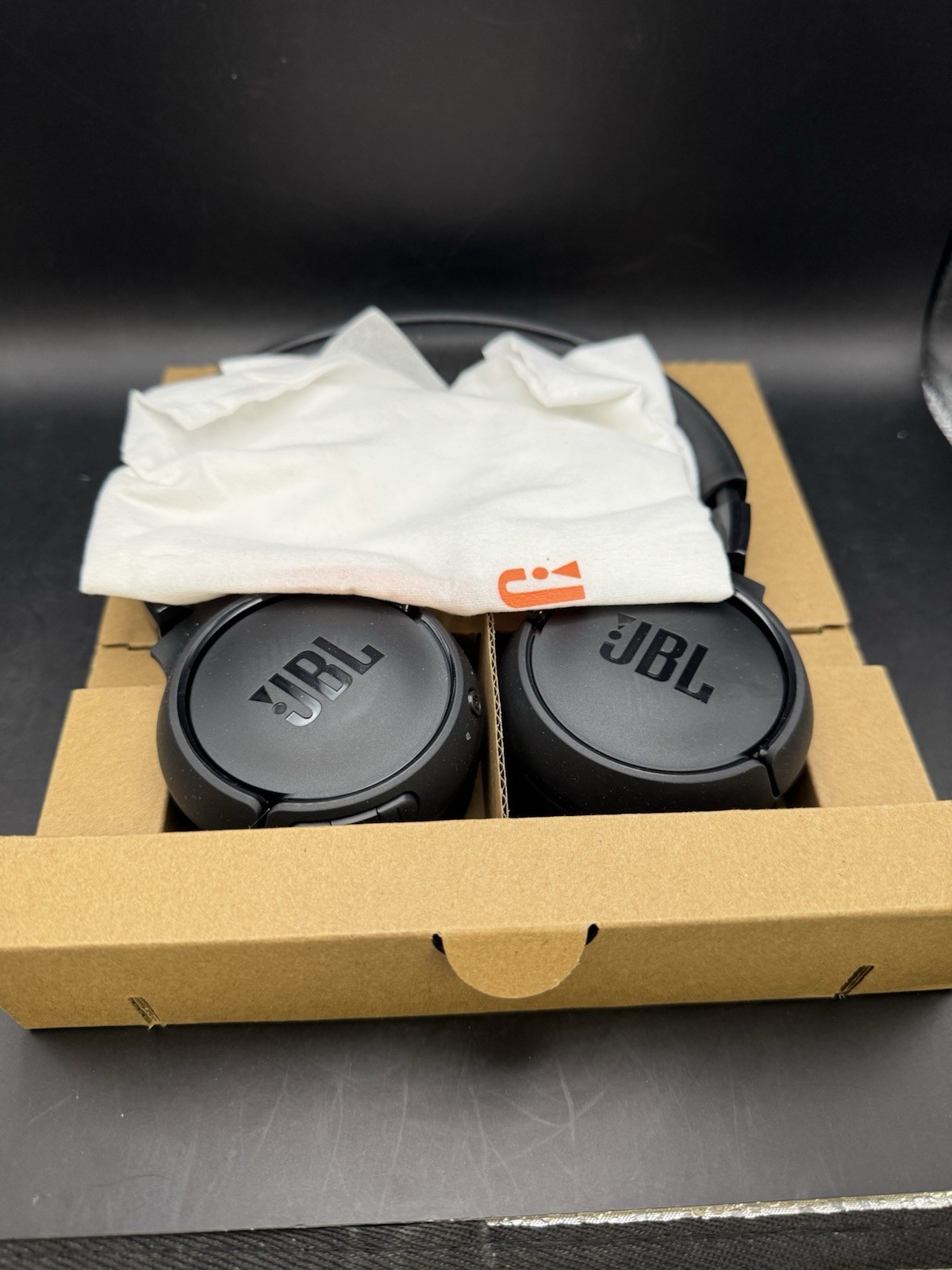 JBL Tune 520BT, Wireless On-Ear Headphones – Black