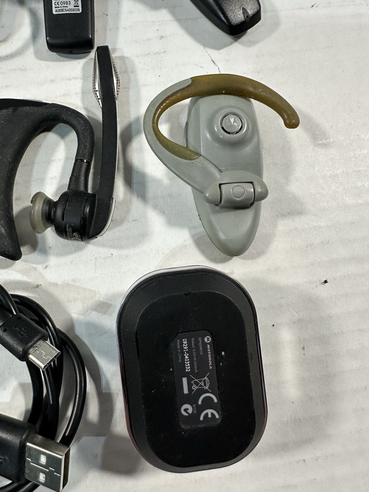 Used Bluetooth Earpiece Mixed Brands LG, Motorola, Verizon Lot of 7 Not Tested