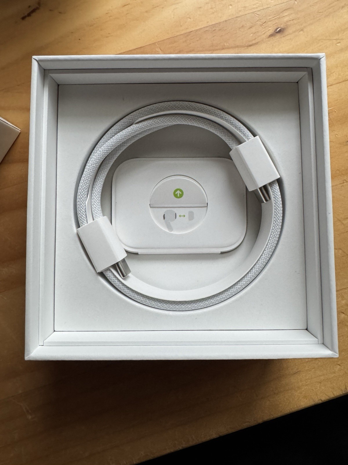 NEW Apple AirPods Pro (2nd Gen) ANC Earbuds w/ MagSafe USB-C Case, White