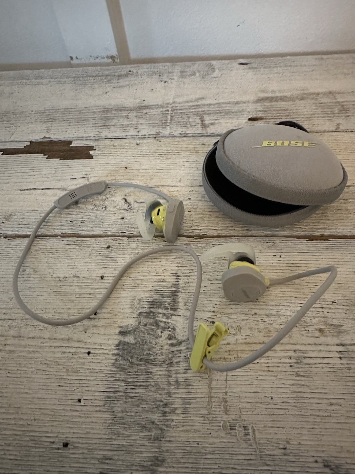 bose Soundsport Earbuds Green Grey With Case Work Great