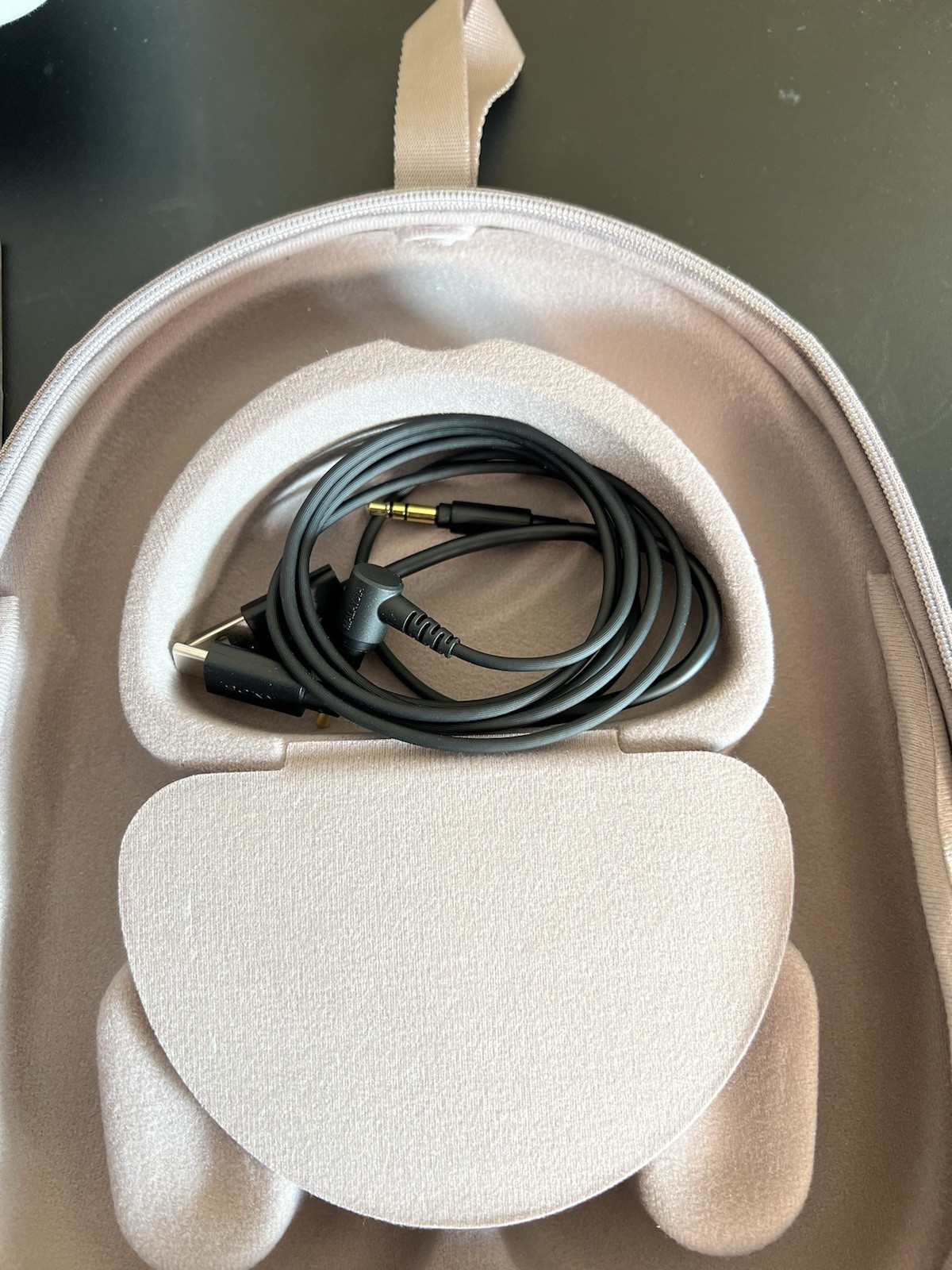 SONY WH-1000XM5 Wireless Noise Canceling Over Ear Headphones – Broke Zipper