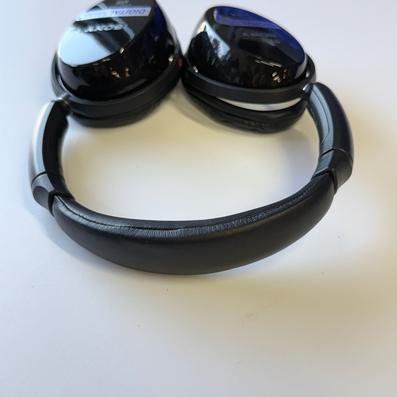 Sony MDR-NC500D Digital Noise Canceling Headphones with AC Adapter and Case