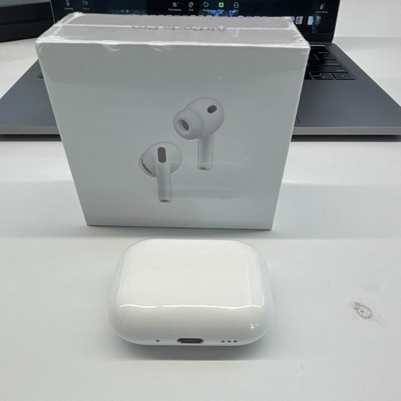 Apple AirPods Pro 3 Wireless In-Ear Earbuds w/ ANC, Charging Case, White