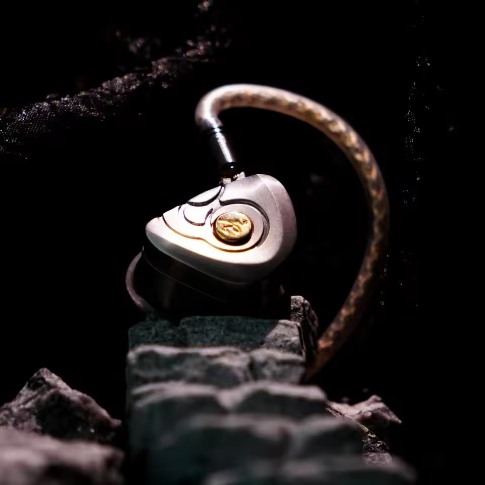 TANGZU THE KING WUKONG 1DD+6BA+4EST In-ear Headphone