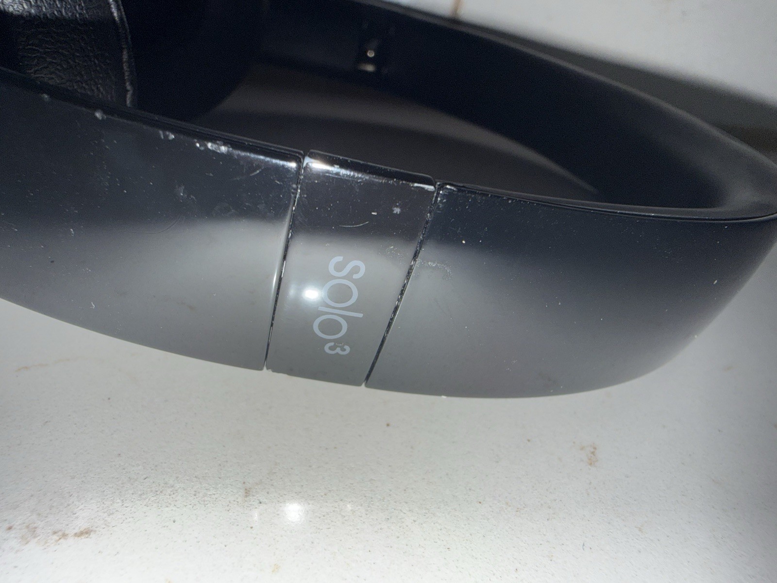 Beats by Dr. Dre Solo3 Over the Ear Headphone – Gloss Black
