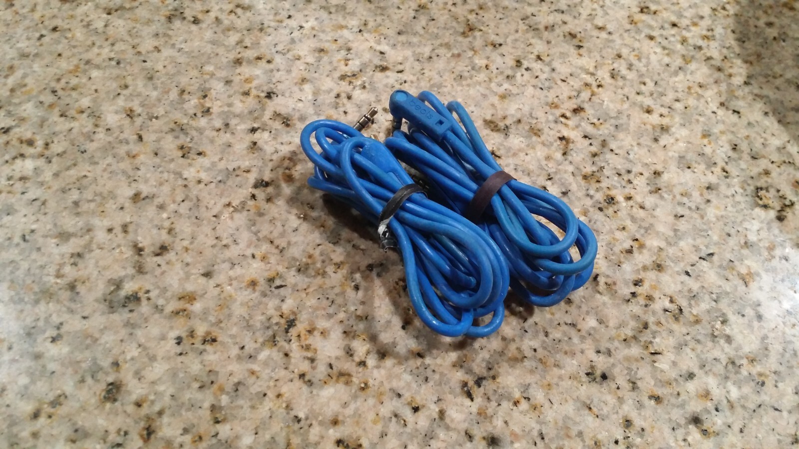 Lot of 2 Beats Audio talk control cable Beats by Dr. Dre Blue