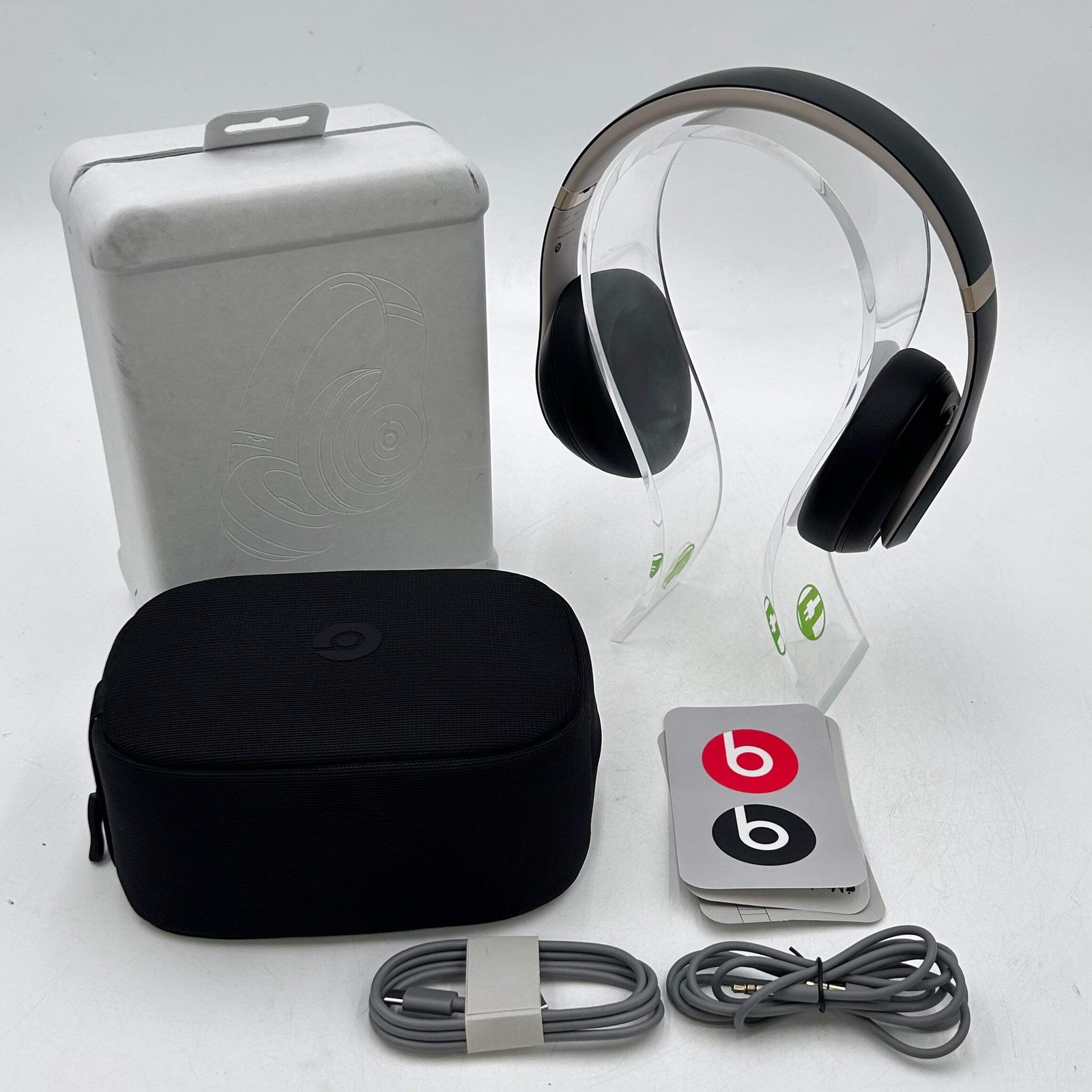 Beats Studio Pro Wireless Over-Ear Bluetooth Headphones Black Gold A2924