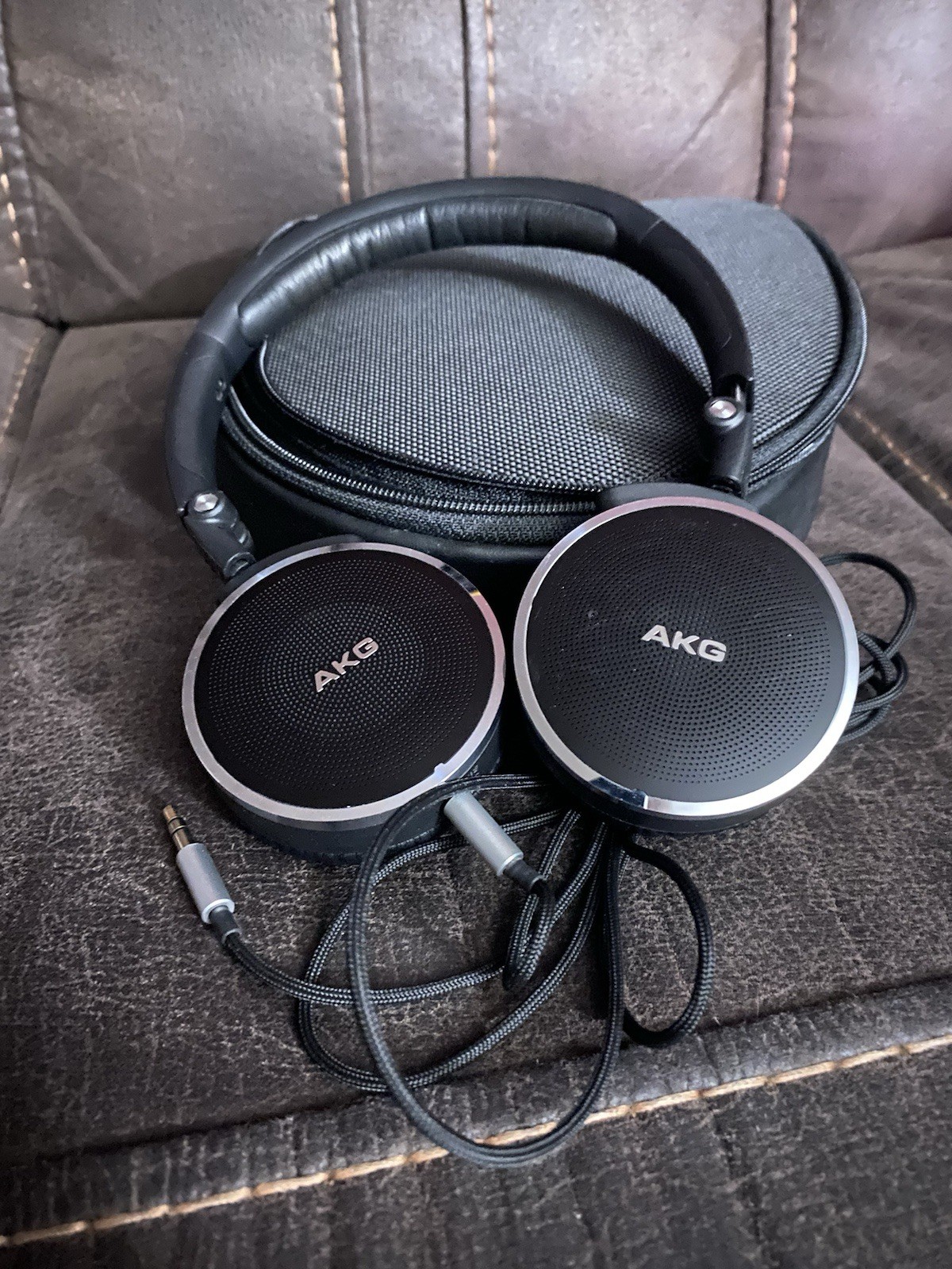AKG K490NC High-Res Noise Cancelling Headphones With All Cables – Includes Bags