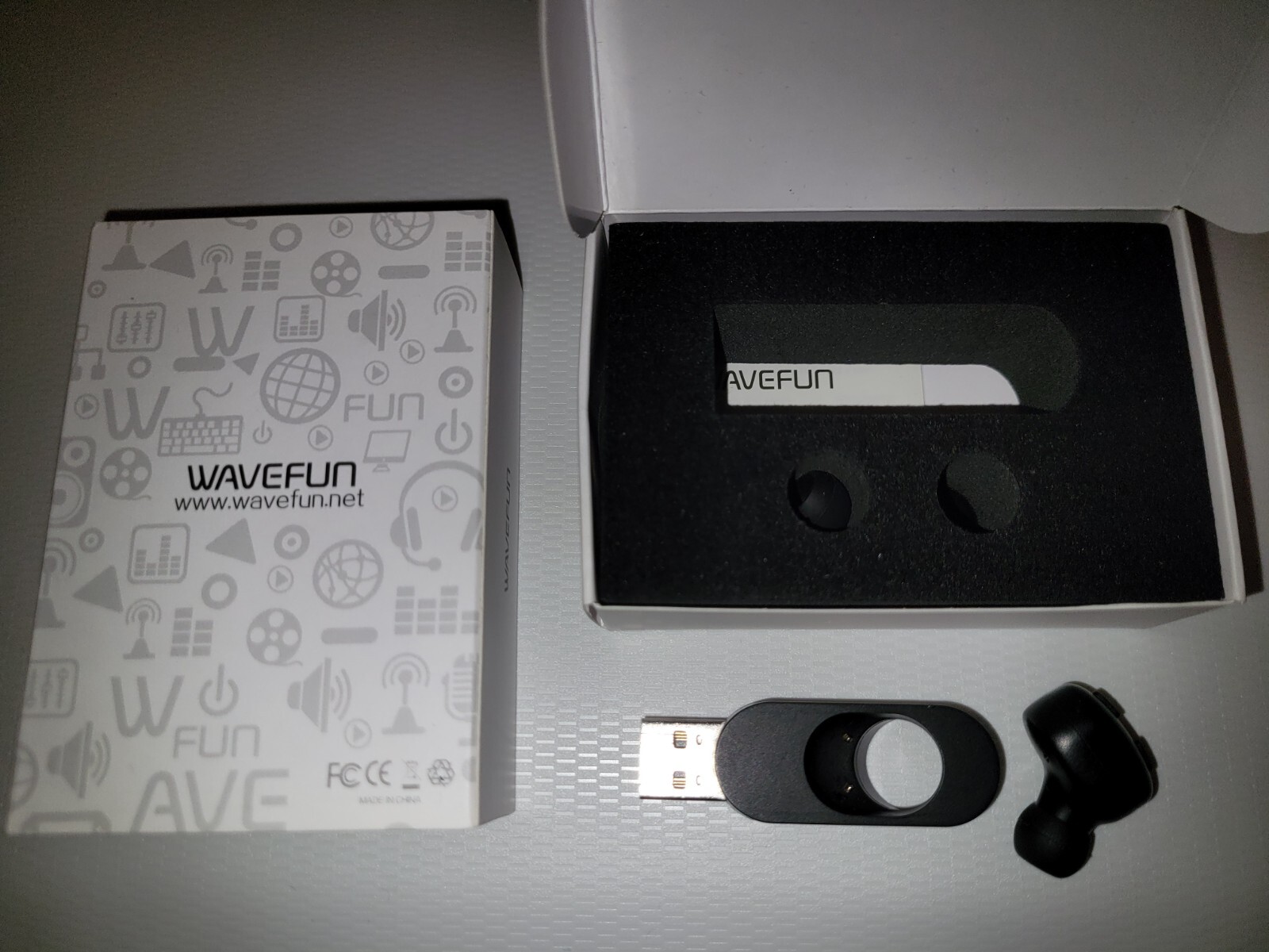 Wavefun Micro Mini Bluetooth 5.0 Earphone Earpiece Dual Buttons with USB Charger