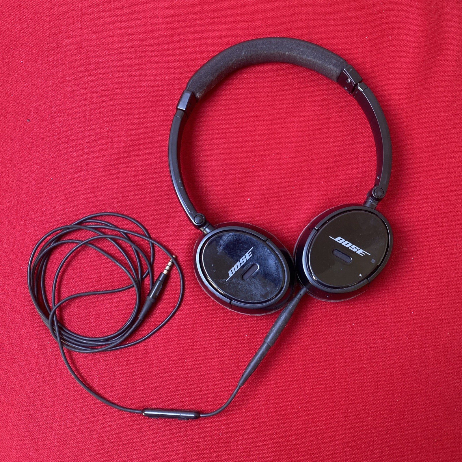 Bose Wired On-Ear Headphones Black Foam Ear Pad 3.5 Audio Jack Microphone
