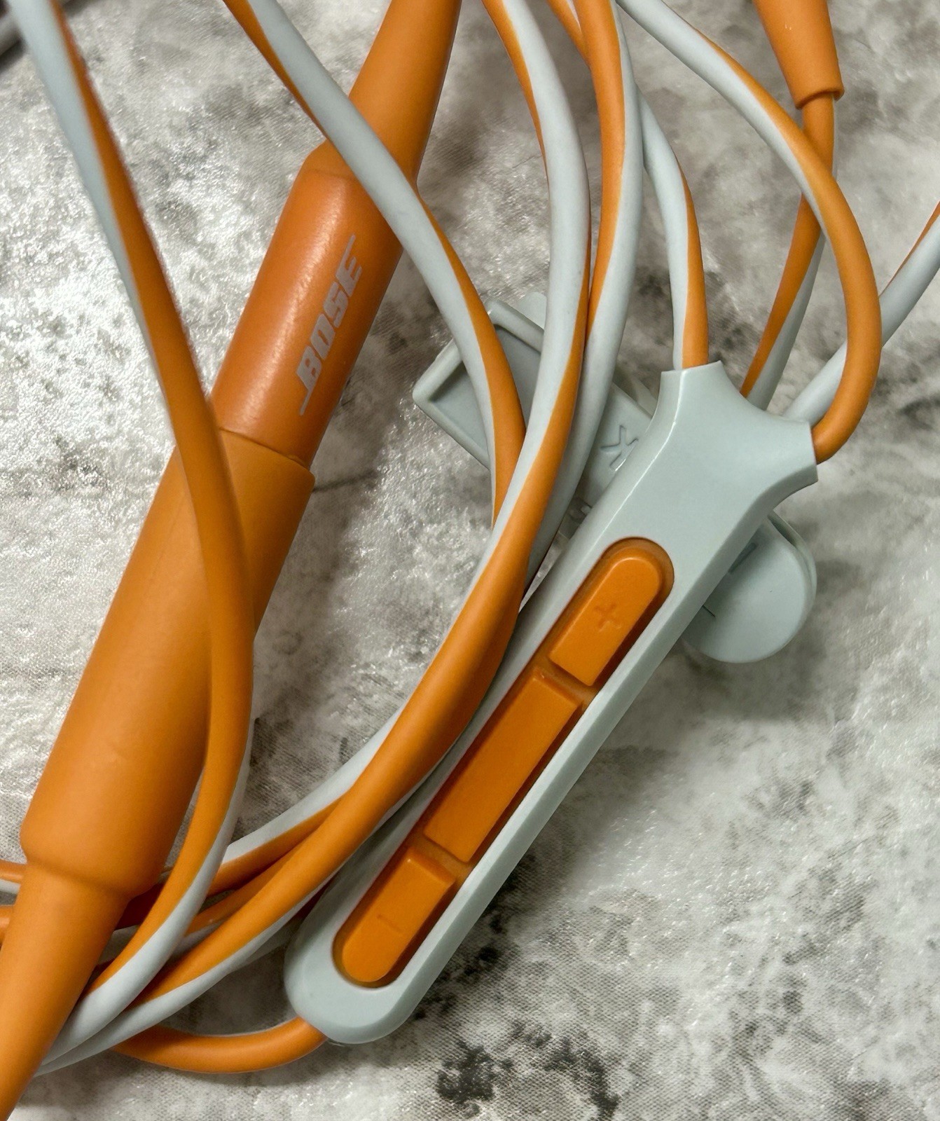 Bose SIE2i Sport Headphones Wired Case Sports Exercise Gym Workout Orange 3.5mm