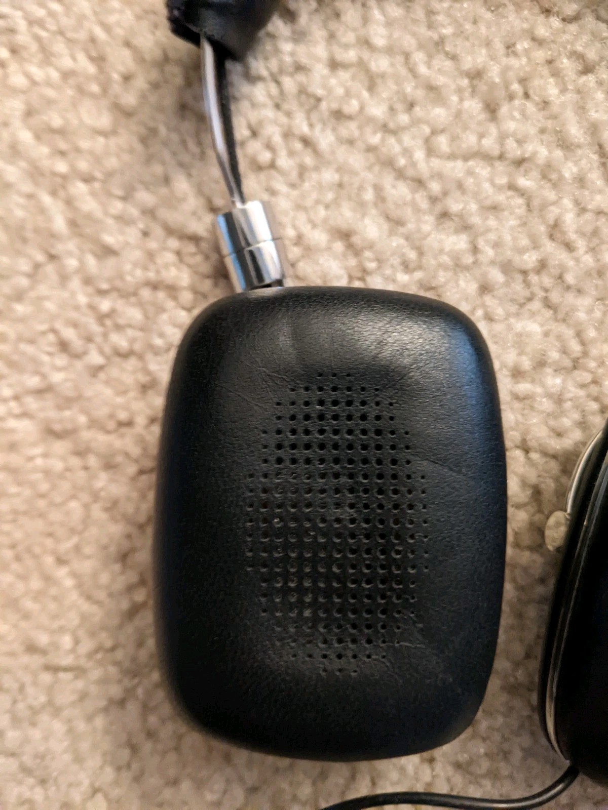 Bowers & Wilkins P5 Wired Headphones: Black And Silver. Pre-owned. Tested, Works