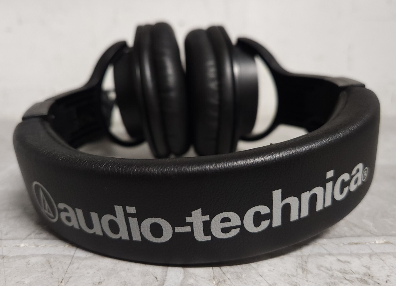 Audio Technica ATH-M20x Studio Monitor Headphones SEE PICTURES