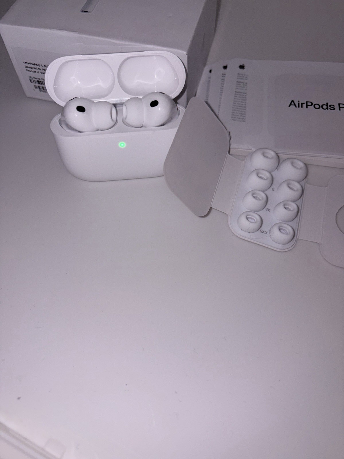 Apple AirPods Pro Wireless Bluetooth In-Ear Earbuds White w/ Charging Case