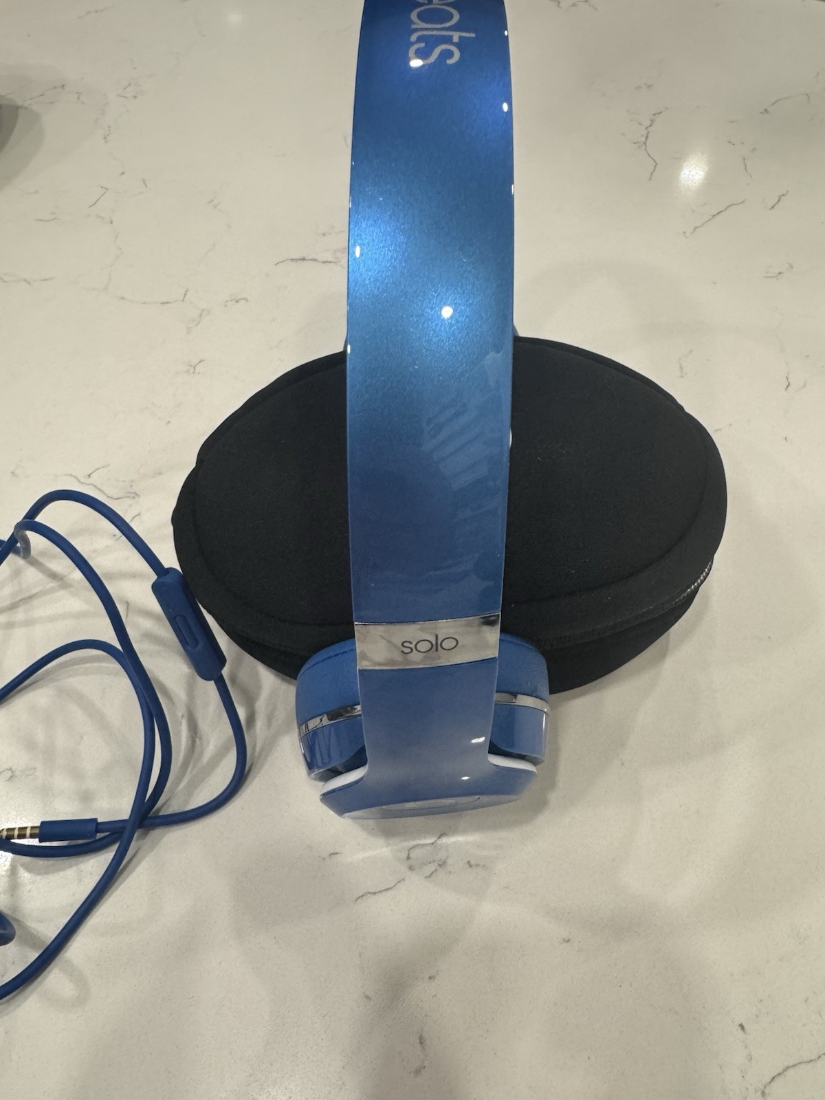 Beats by Dr. Dre Solo2 Over the Ear Headphones – Blue