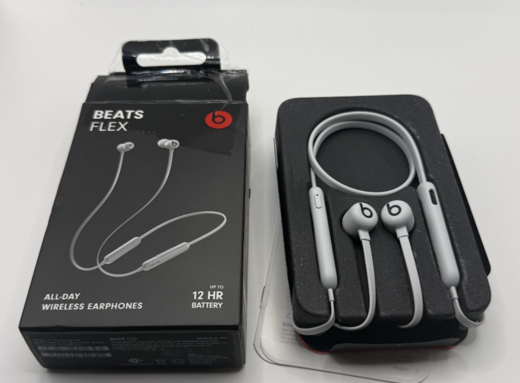 Beats by Dr. Dre Flex Wireless Earphones – NOT CHARGING
