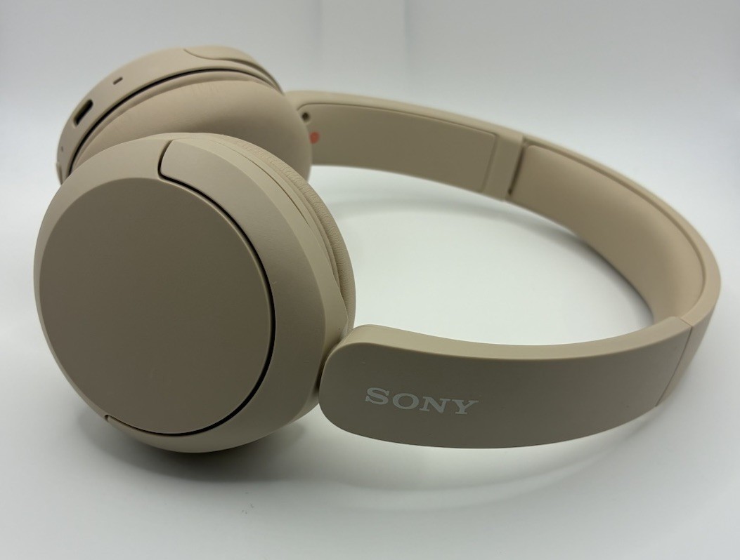 Sony WH-CH520 Over Ear Wireless Bluetooth Headphones WHCH520 – BEIGE