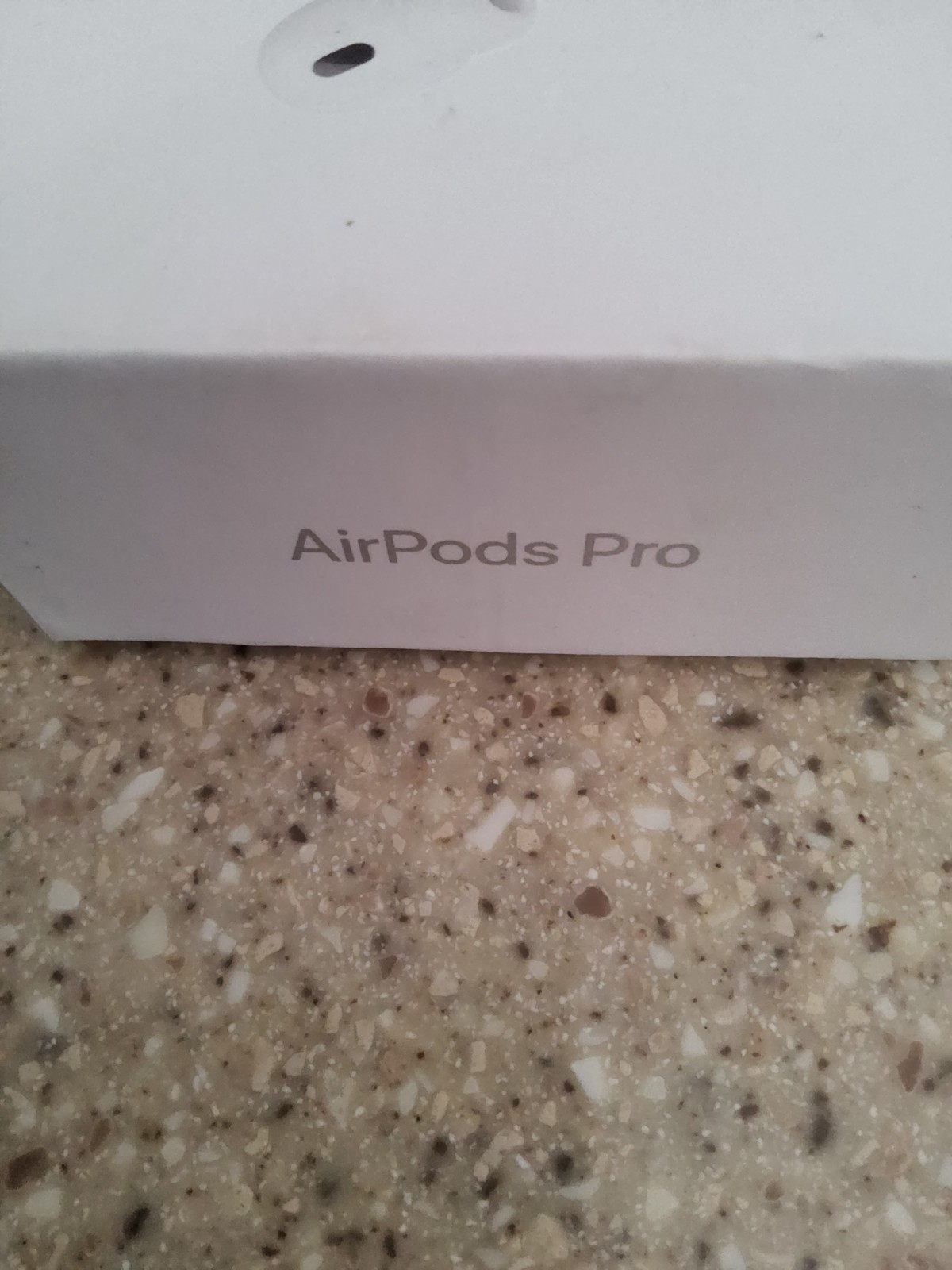 Apple AirPods Pro (2nd Gen) White Bluetooth In-Ear Earbuds Wireless Charging