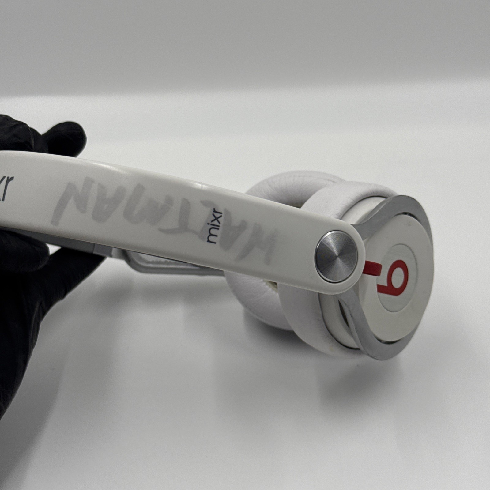 Beats by dr. dre Mixr Mixer Headphones White Tested Working (Read Desc)