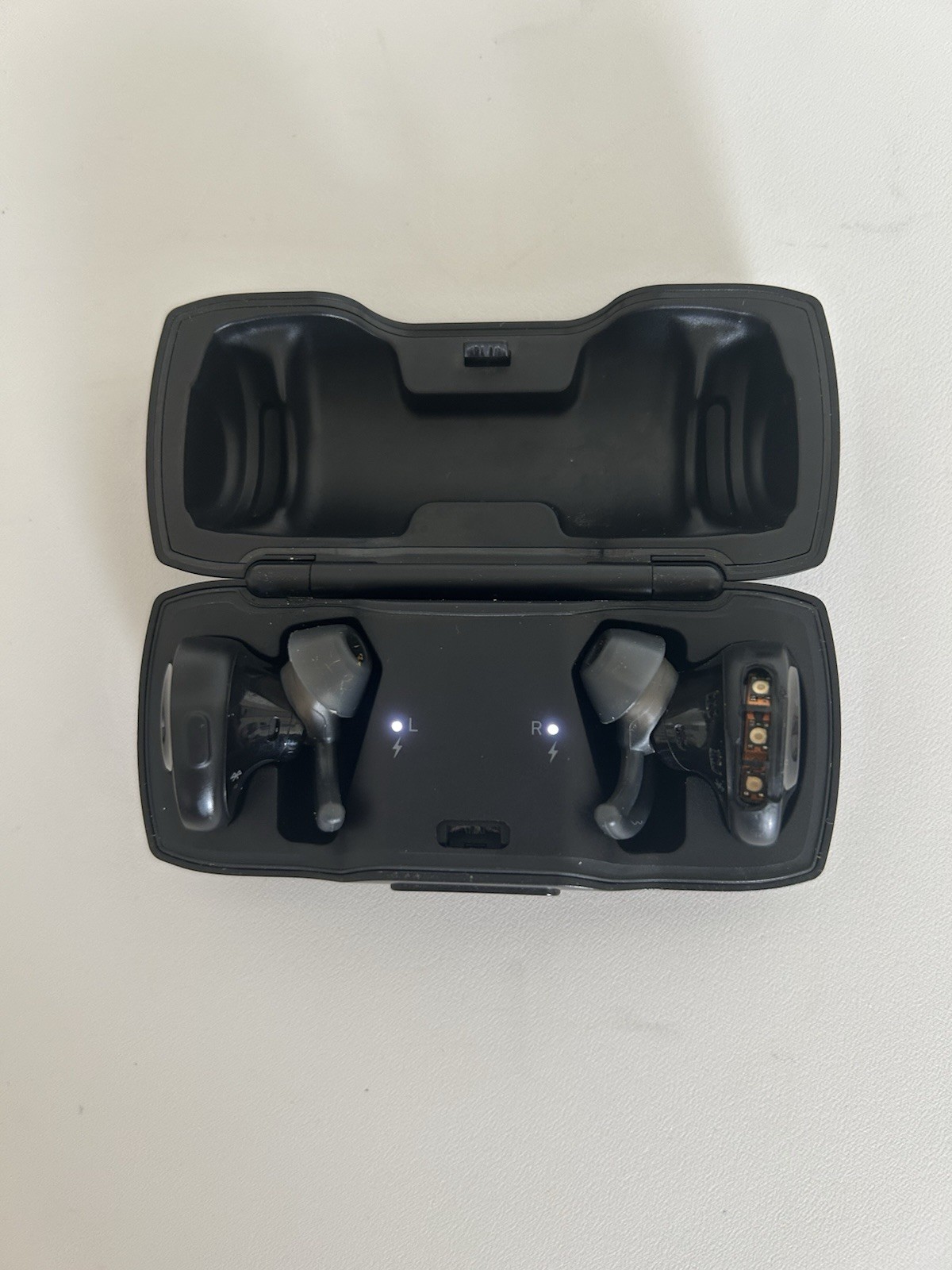Bose SoundSport Wireless Headphones Sport Bluetooth Earbuds In-ear (For Parts)