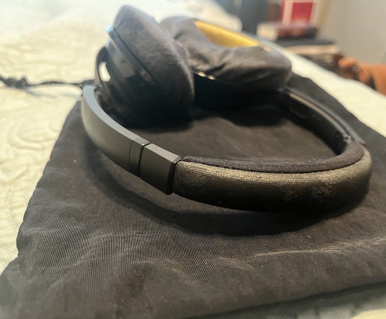 Bose AE2W Sound link Around Ear Bluetooth Headphones