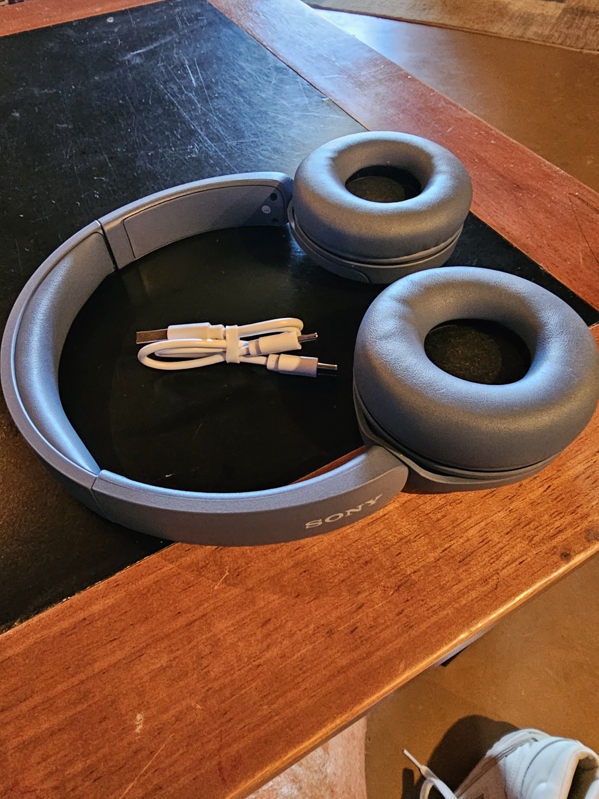 Sony WH-CH520 Wireless Over-Ear Cushioned Headphones – Blue