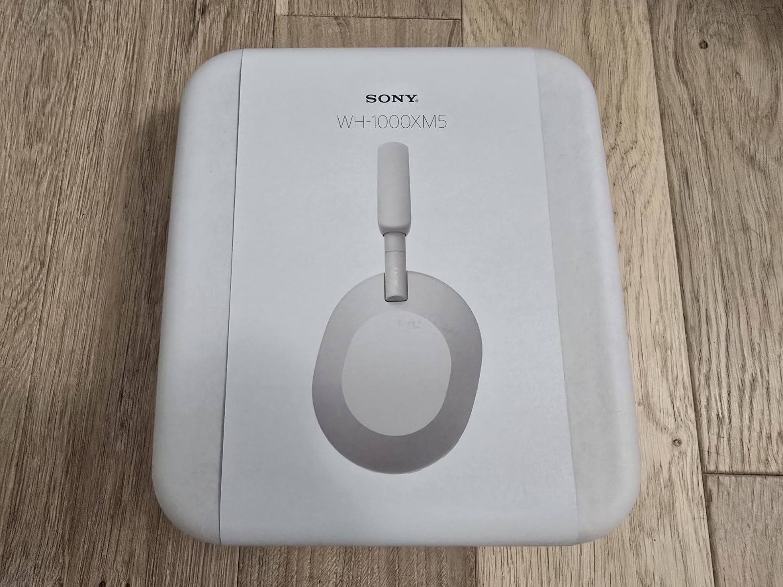 New Sealed Sony WH-1000XM5 Wireless Noise-Canceling Over-Ear Headphones Silver