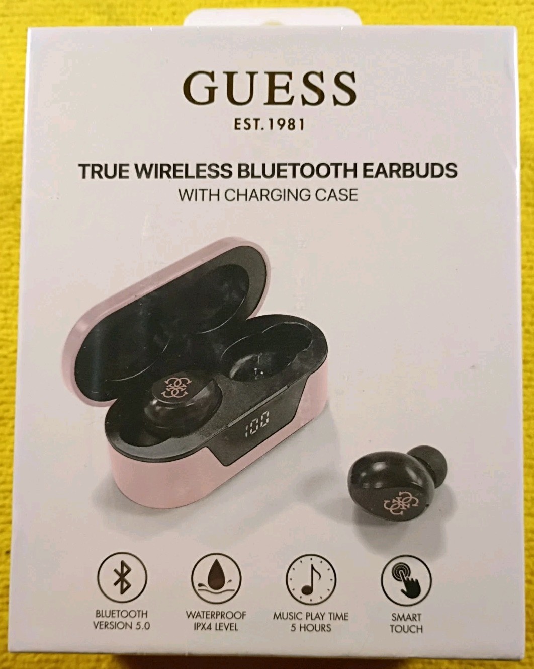 GUESS True Wireless Bluetooth In-Ear Earbuds USB-C Case Pink / Black GUTWST31EP