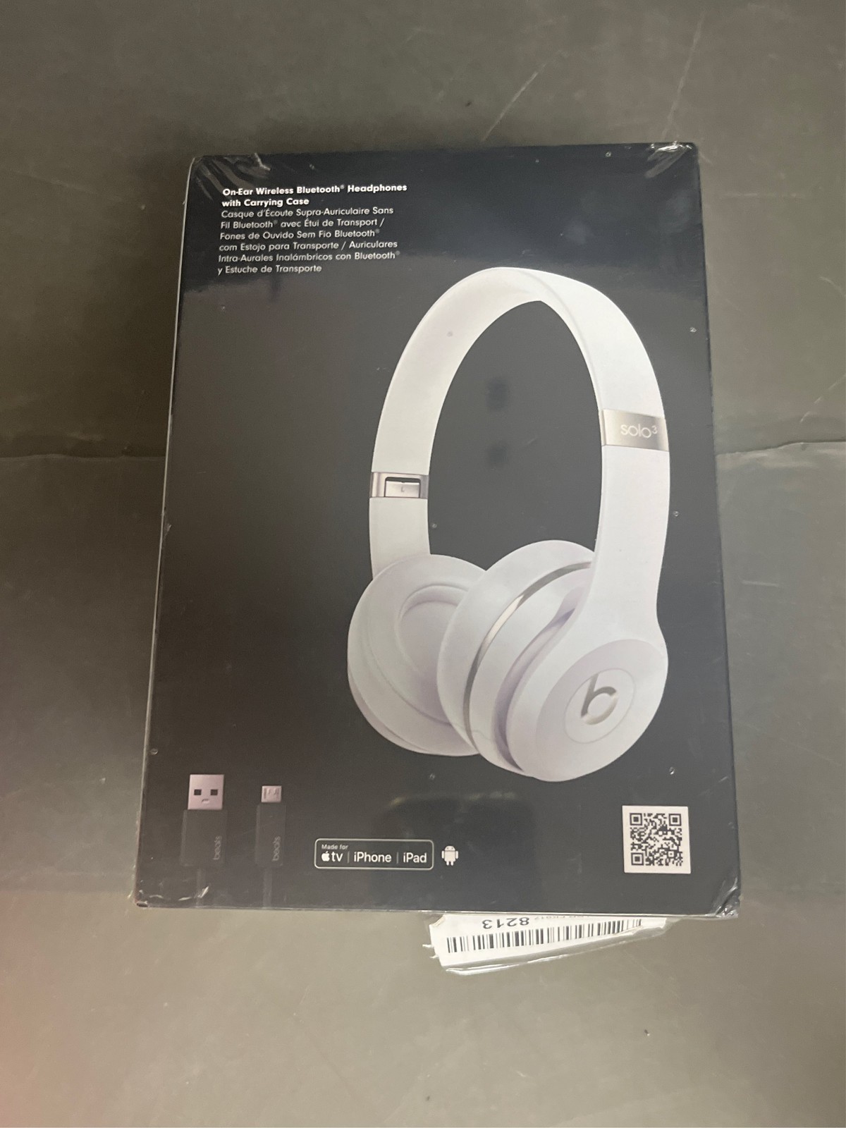 Beats by Dr. Dre Solo3 Casual Listening Active Noise Cancellation Bluetooth On 1