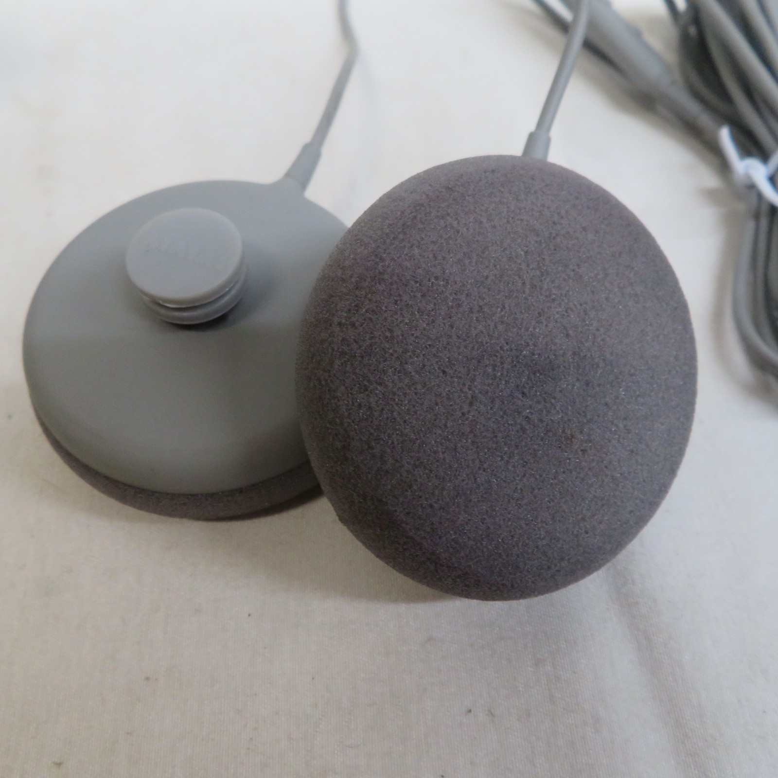 AIAIAI USB-C Headphones with mic & Volume Control (iPhone users see description)