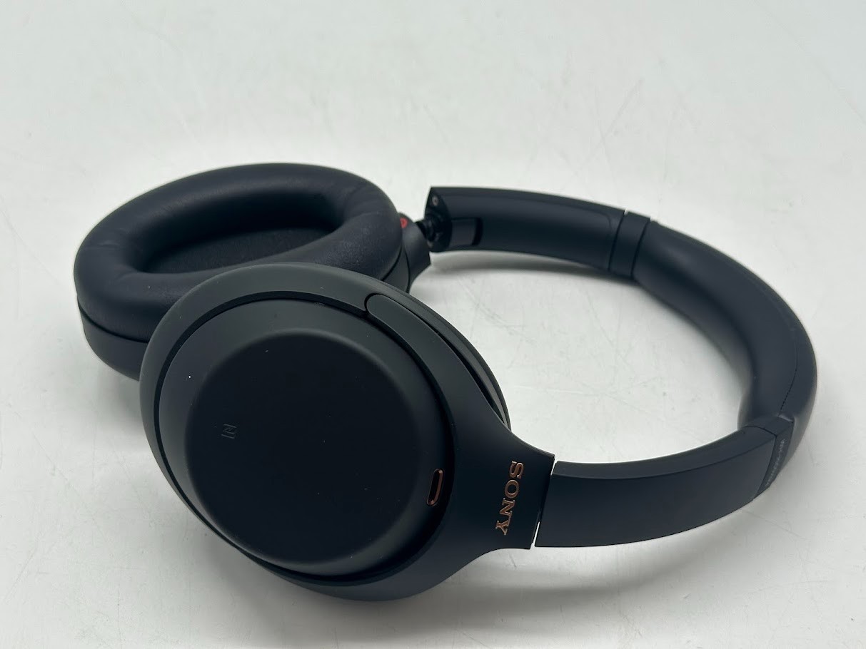 Sony WH-1000XM4 Wireless Headset – Black – READ