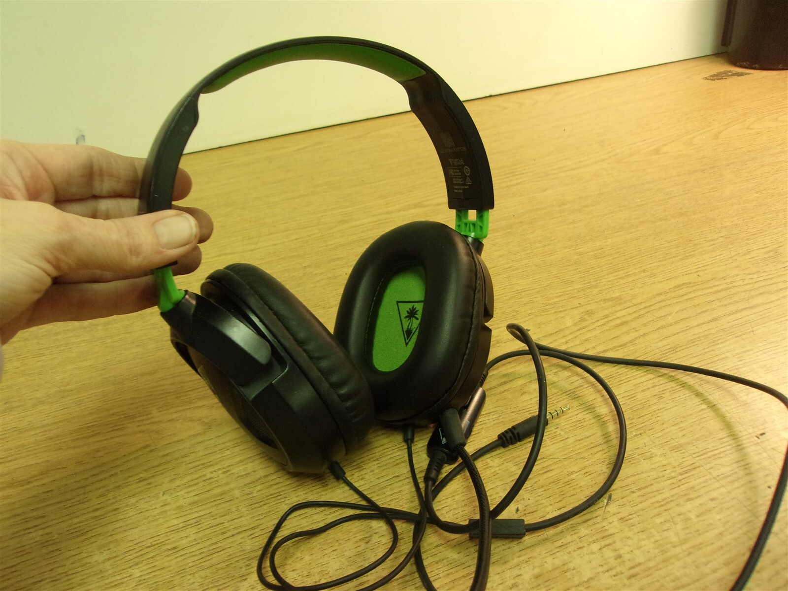 NEW Turtle Beach L230314006128 Ear Force Recon Gaming Headphones *FREE SHIPPING*