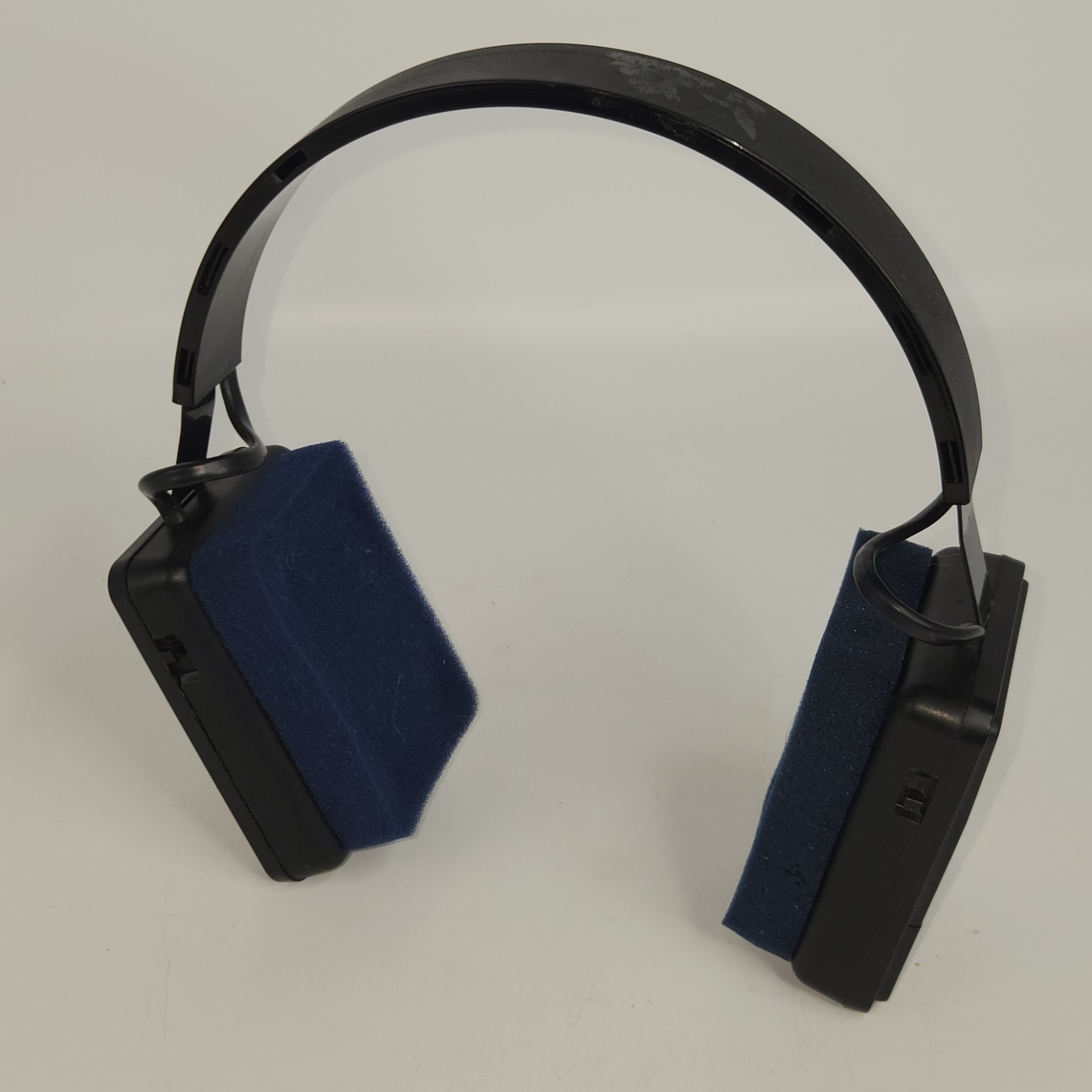 Vtg WORKING Portable Realistic 12-199 AM/FM Stereo Mate Headphone Radio Shack