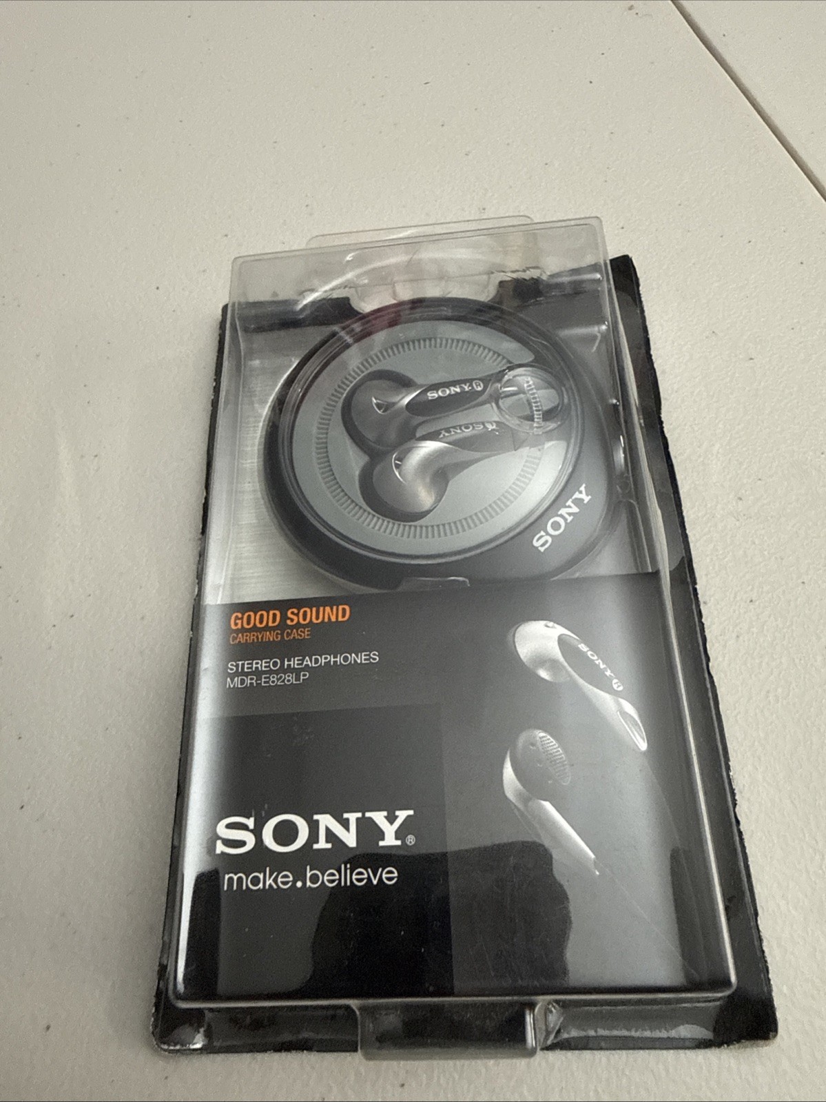 Sony Stereo Headphones MDR-E828LP NEW IN THE BOX