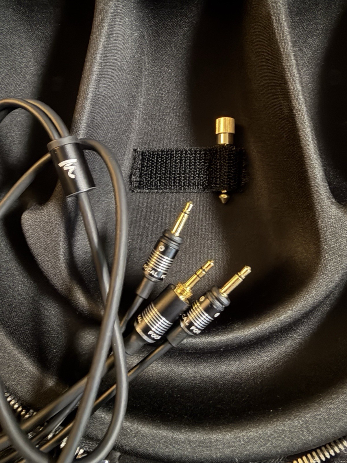 Focal Elegia – Over the Ear Wired Audiophile HiFi Headphones – Black and Silver