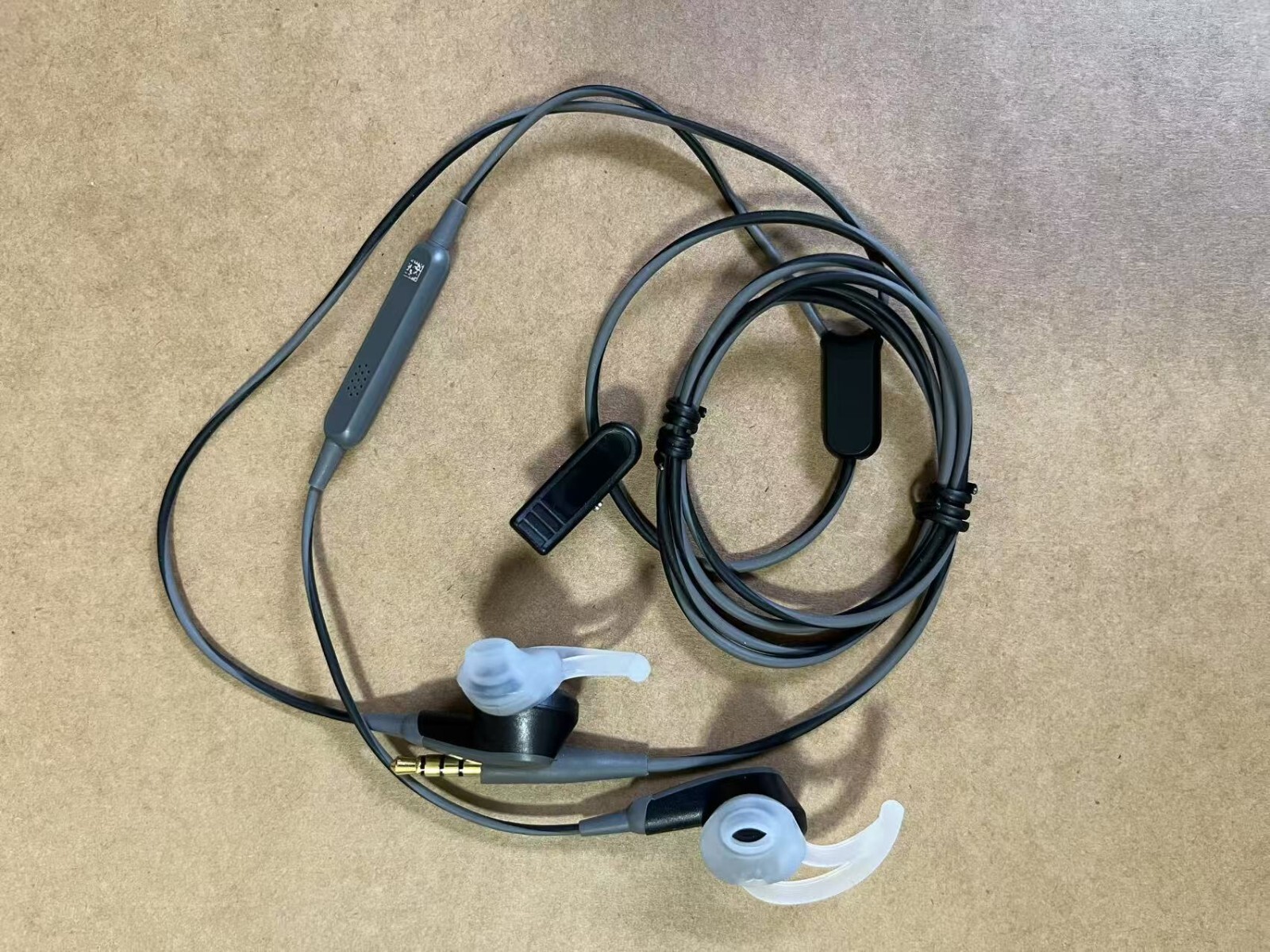 Bose SoundSport In-Ear Earphones Headset For Apple ios Version Charcoal Black