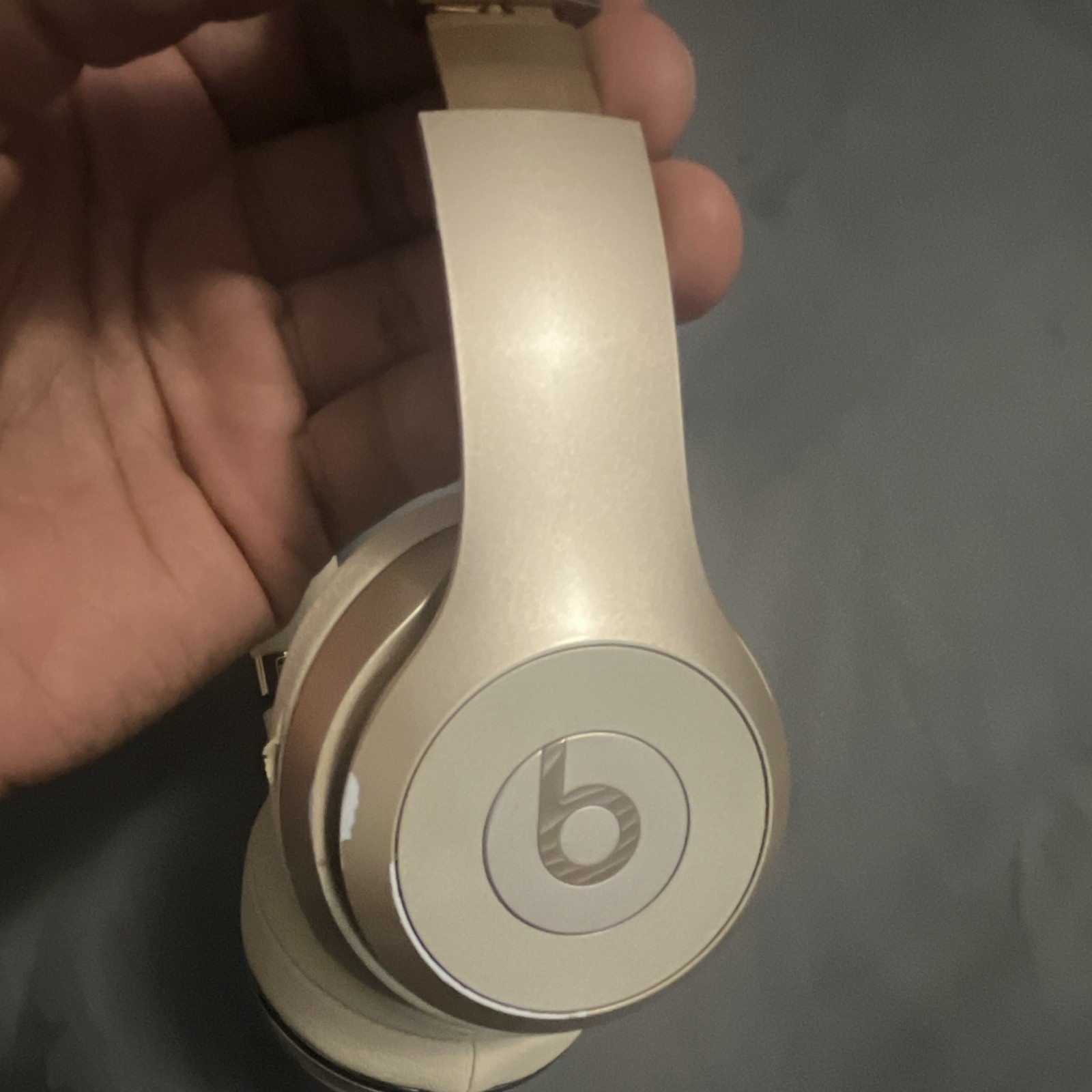 Beats by Dr. Dre Solo3 Wireless Bluetooth On-Ear Headphones Beige 40mm Mic