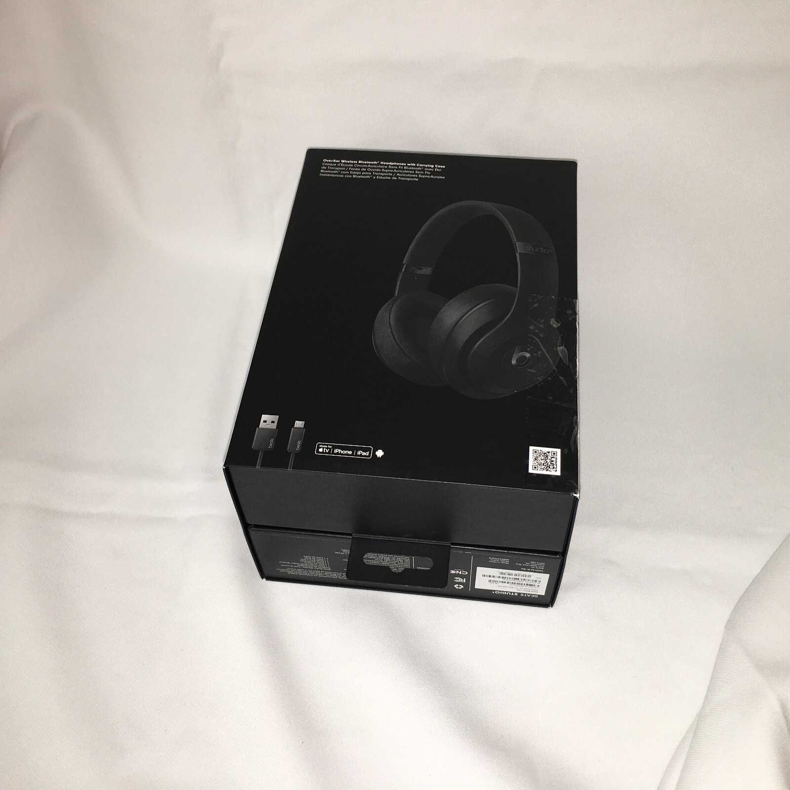 Beats Studio3 Headphones (Empty Box Only by Dr. Dre Over the Ear Black Wireless.