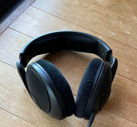 Sennheiser HD 560 S Over-The-Ear Audiophile Headphones Good FS