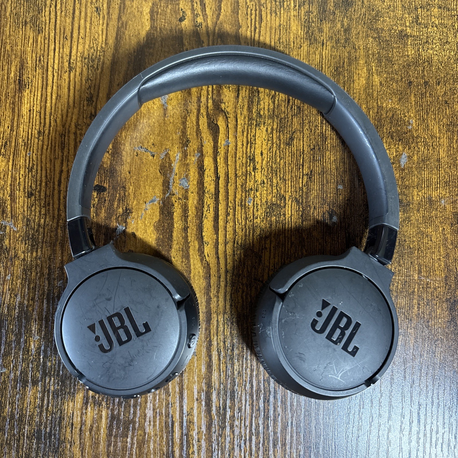 JBL Tune 670NC Wireless On-Ear Headphones with Adaptive Noise Cancelling – Black