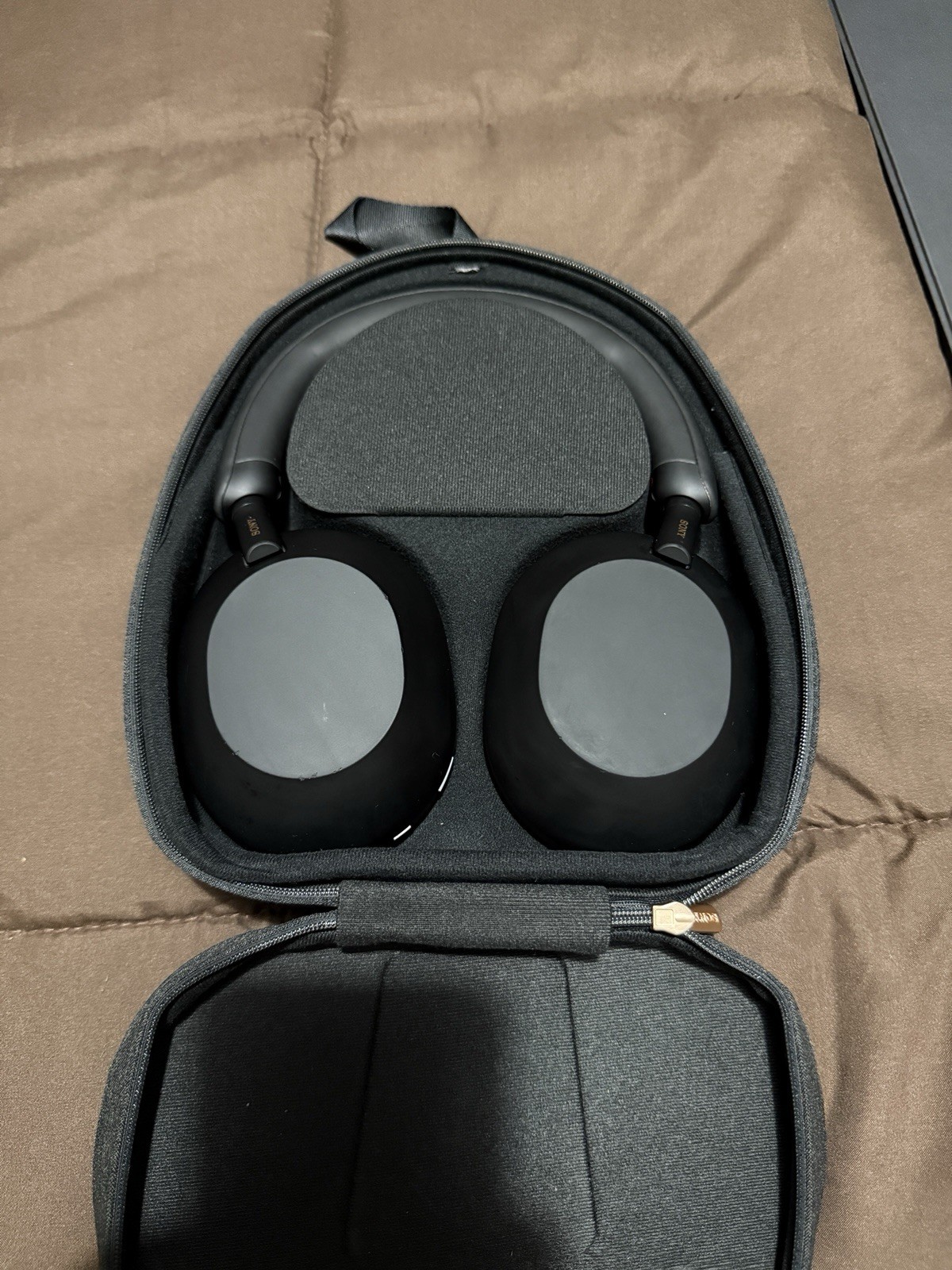 Sony WH-1000XM5 The Best Wireless Noise Canceling Headphones Made Of Soft Fit…