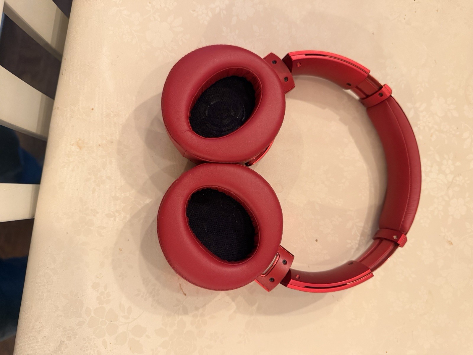 Sony Red Bluetooth Wireless Over-Ear Headband Headphones Ear-Cup Double Earpiece